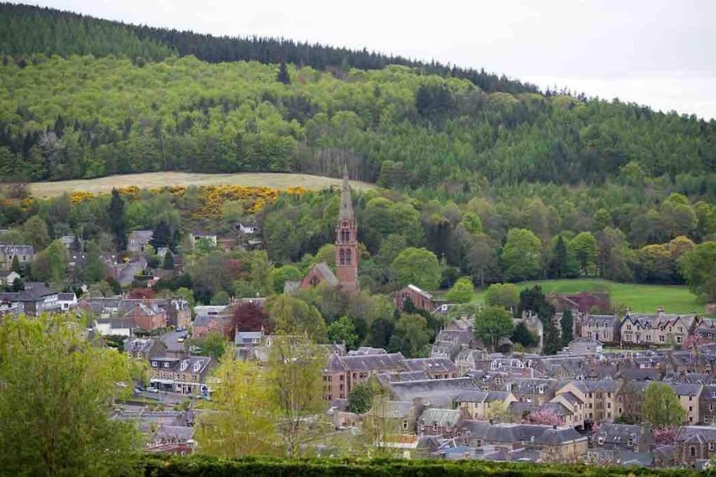 Cosy Authentic Flat In The Heart Of Galashiels Exterior photo